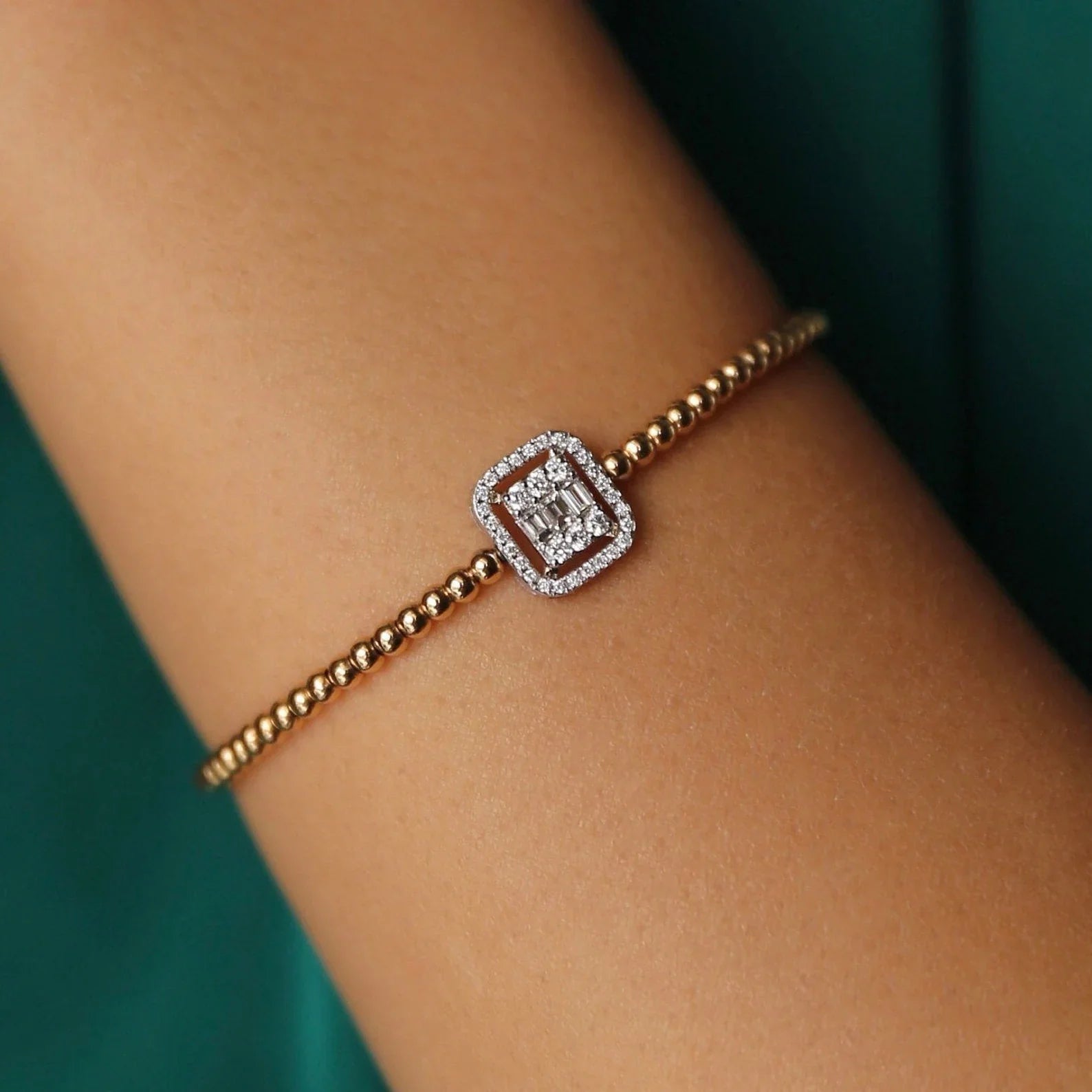 silver-woman-bangle