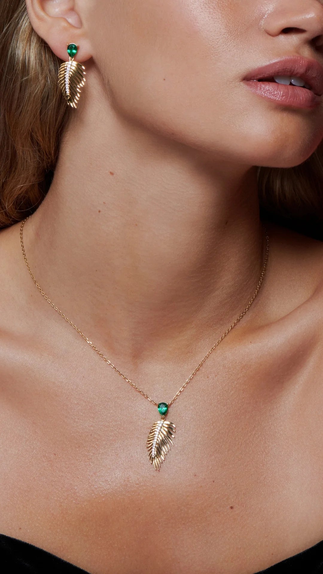 Palma Emerald Necklace and Earrings Set