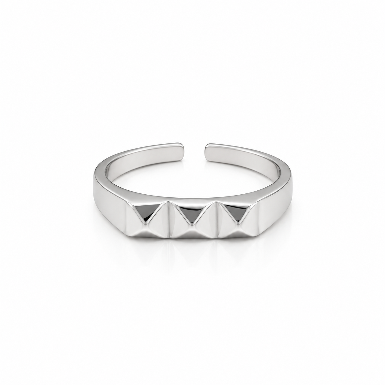 Triple Apex Pyramid Ring