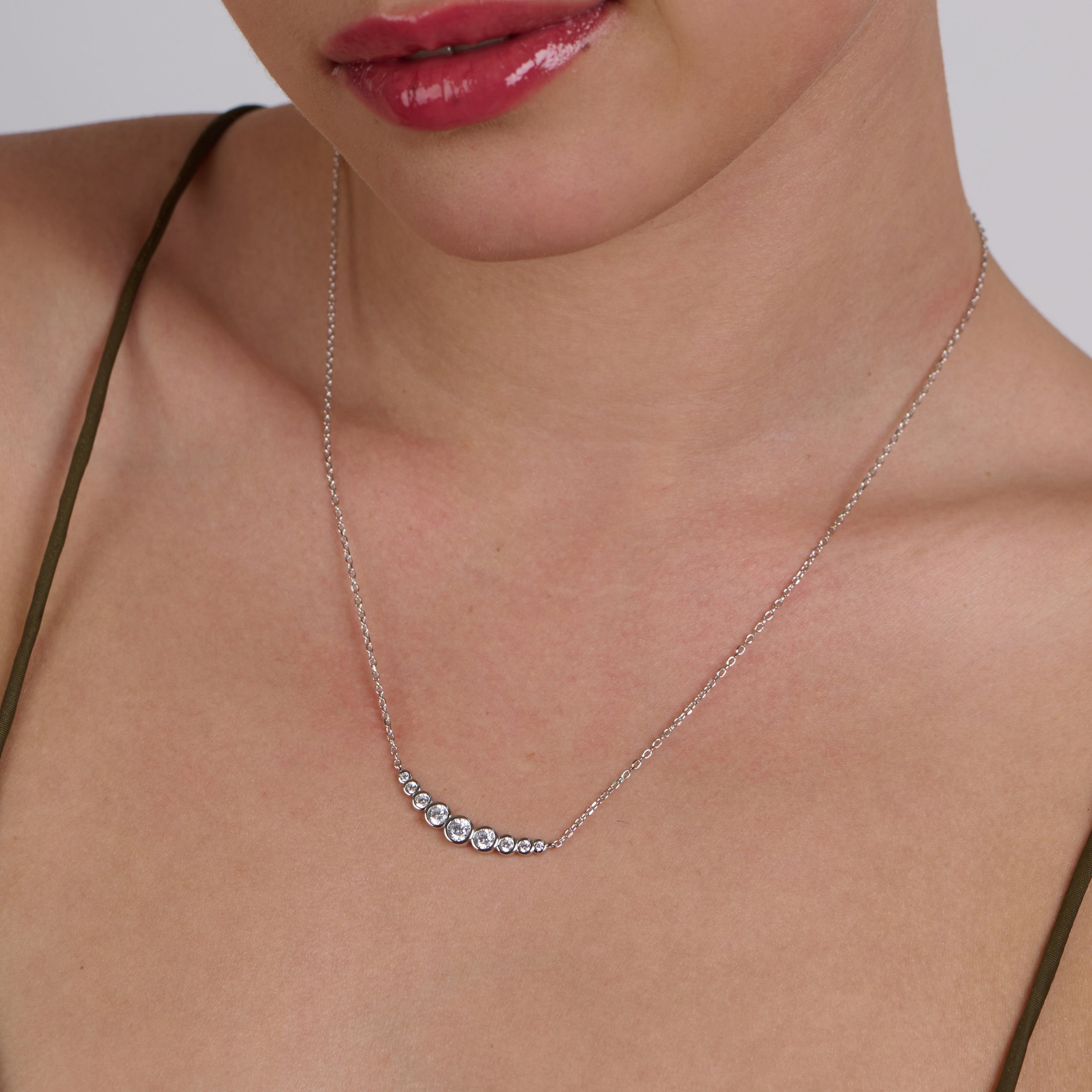 9 Round Stones Necklace Silver