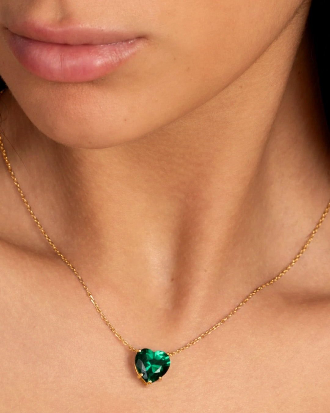 Woman's Gold Plated Green Pendant - ARTSY SILVER 