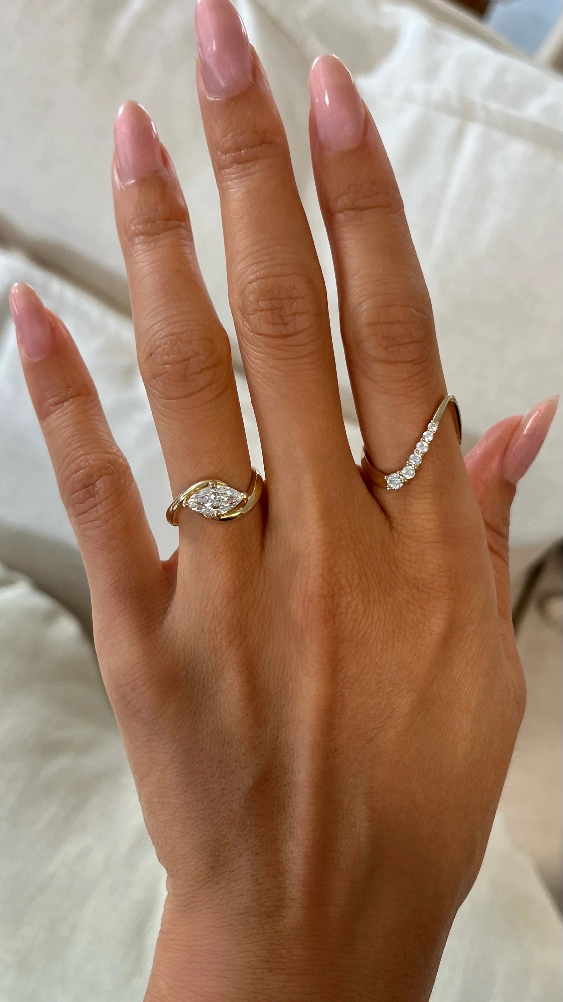 Architect Curved Ring - ARTSY SILVER