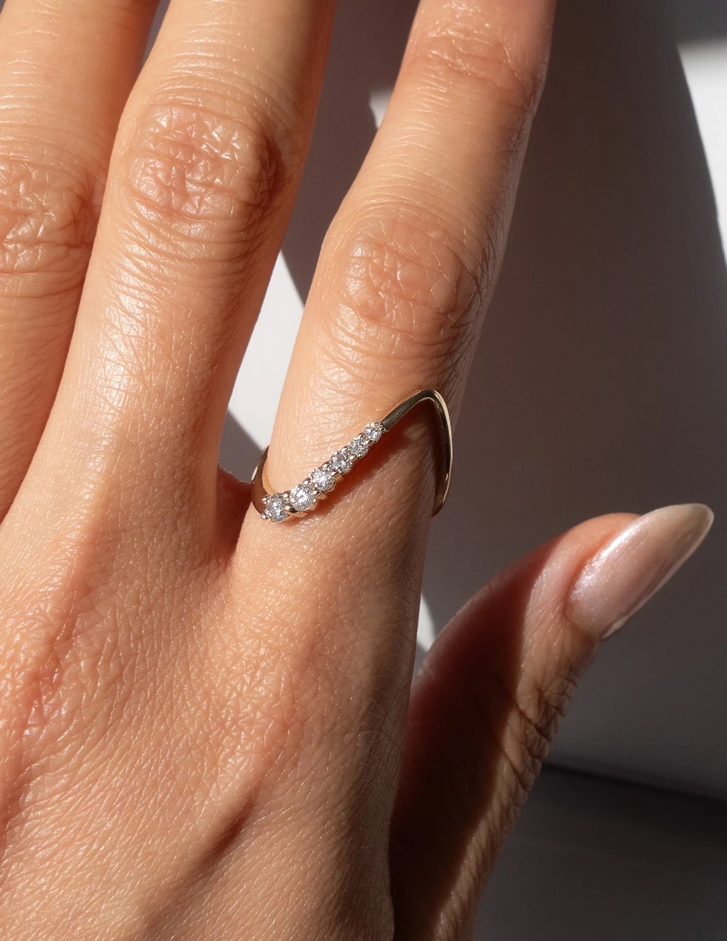 Architect Curved Ring - ARTSY SILVER