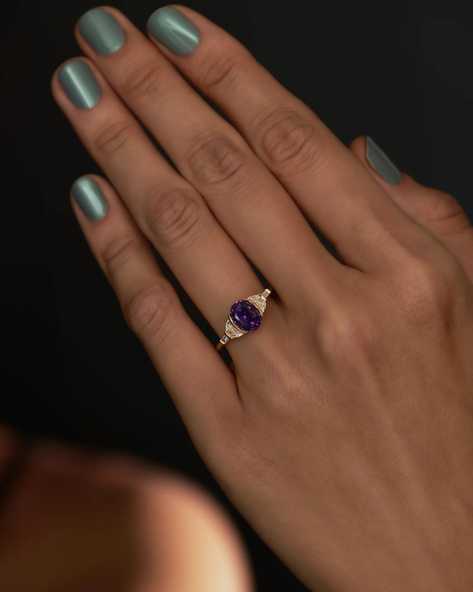 Sedna Amethyst Oval Cut Ring - ARTSY SILVER