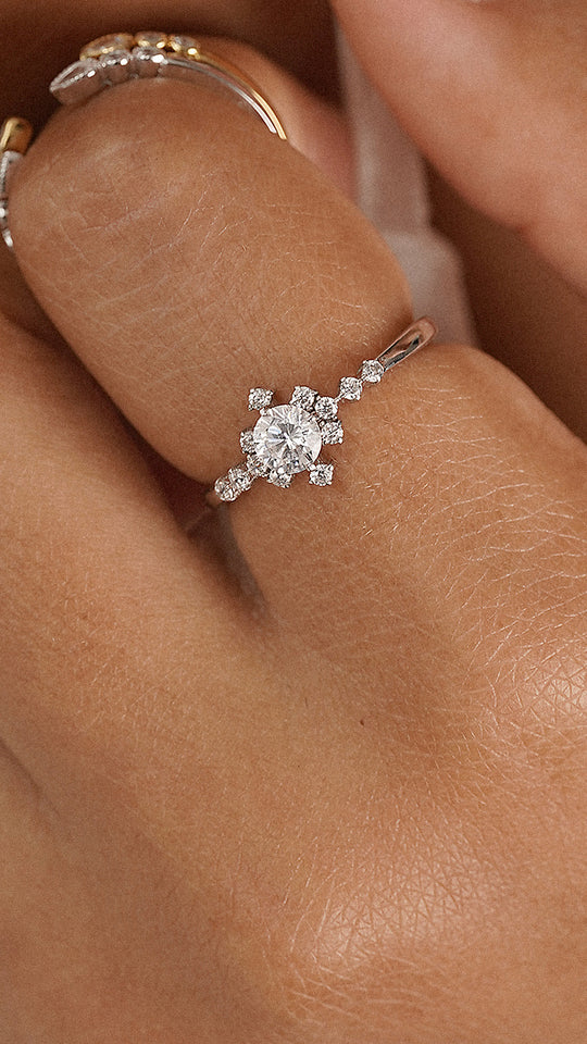 Amour Zircon Stones Silver Ring