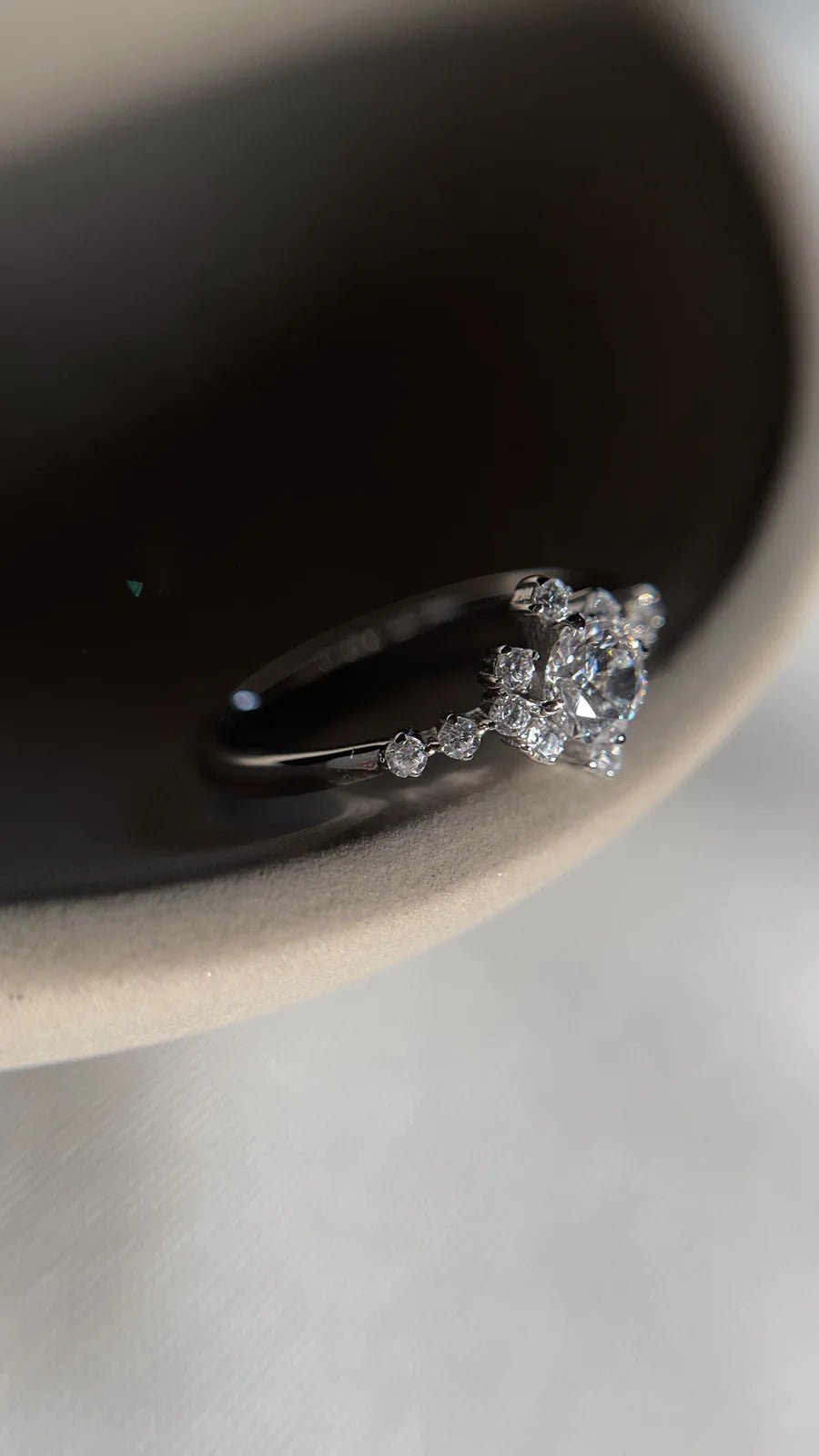 Amour Zircon Stones Silver Ring - ARTSY SILVER