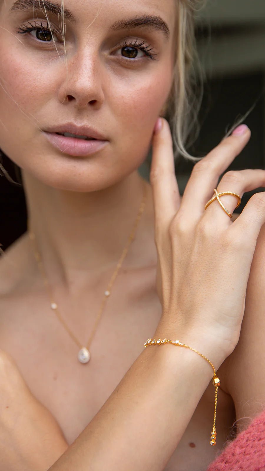 Anna Bavlova Zircon Gold Plated Ring - ARTSY SILVER