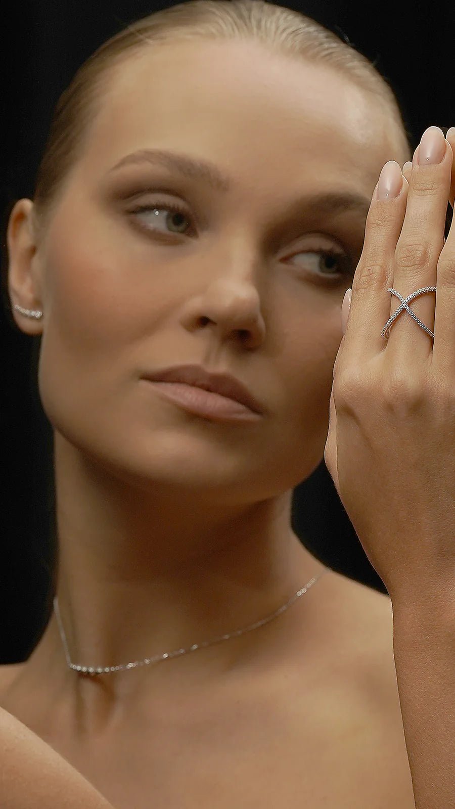 Anna Bavlova Zircon Silver Ring - ARTSY SILVER