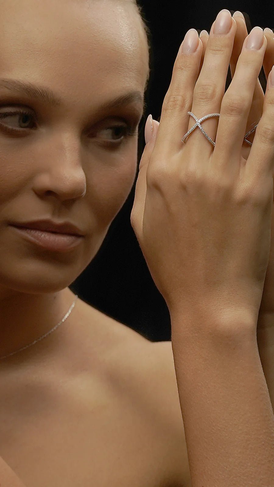 Anna Bavlova Zircon Silver Ring - ARTSY SILVER