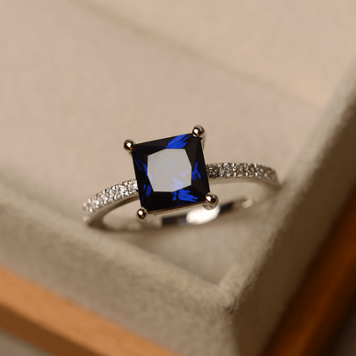 Anta Najm Hayati Sapphire Ring - ARTSY SILVER