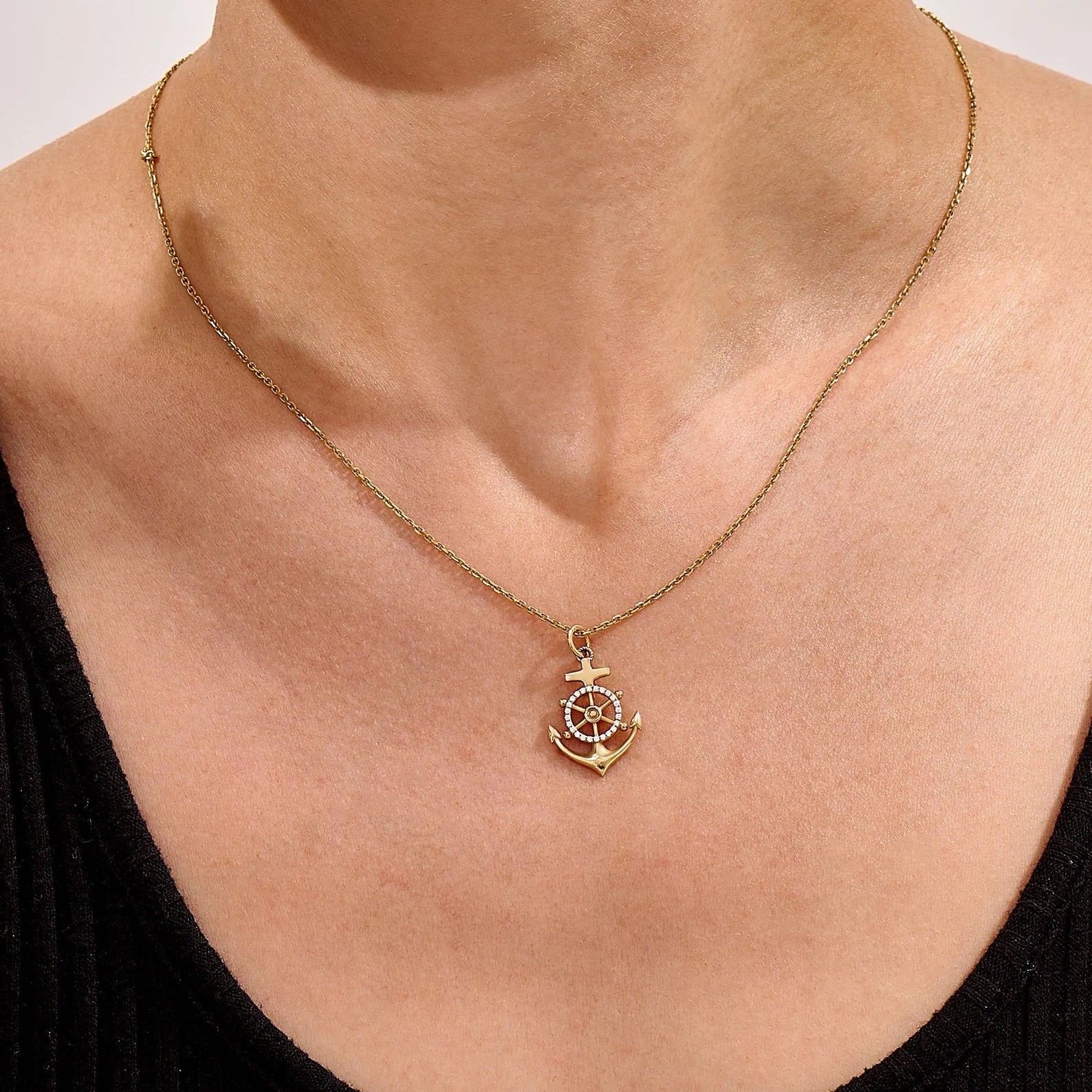 Aqua Wheel Necklace - ARTSY SILVER