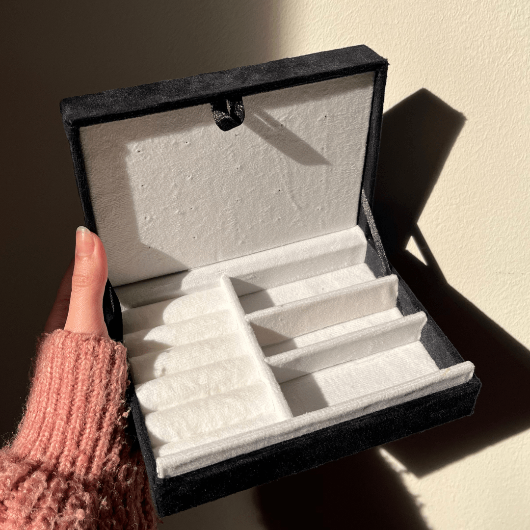 Artsy Jewelry Organizer - ARTSY SILVER