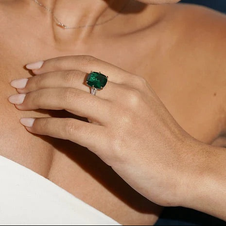 Big -Emerald -Green -Ring
