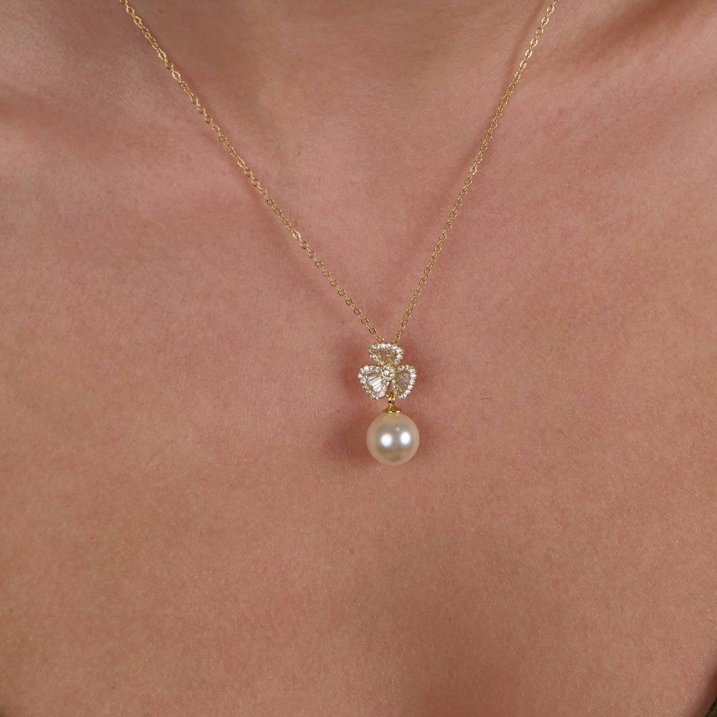 Bloom Pearl Necklace