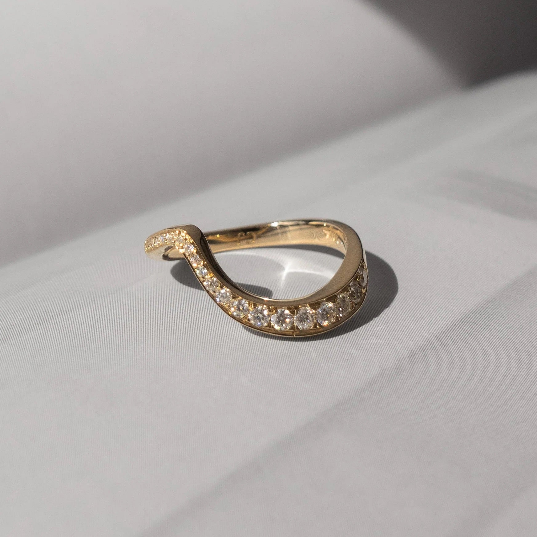 Dome Figure Pave Zircon Ring - ARTSY SILVER