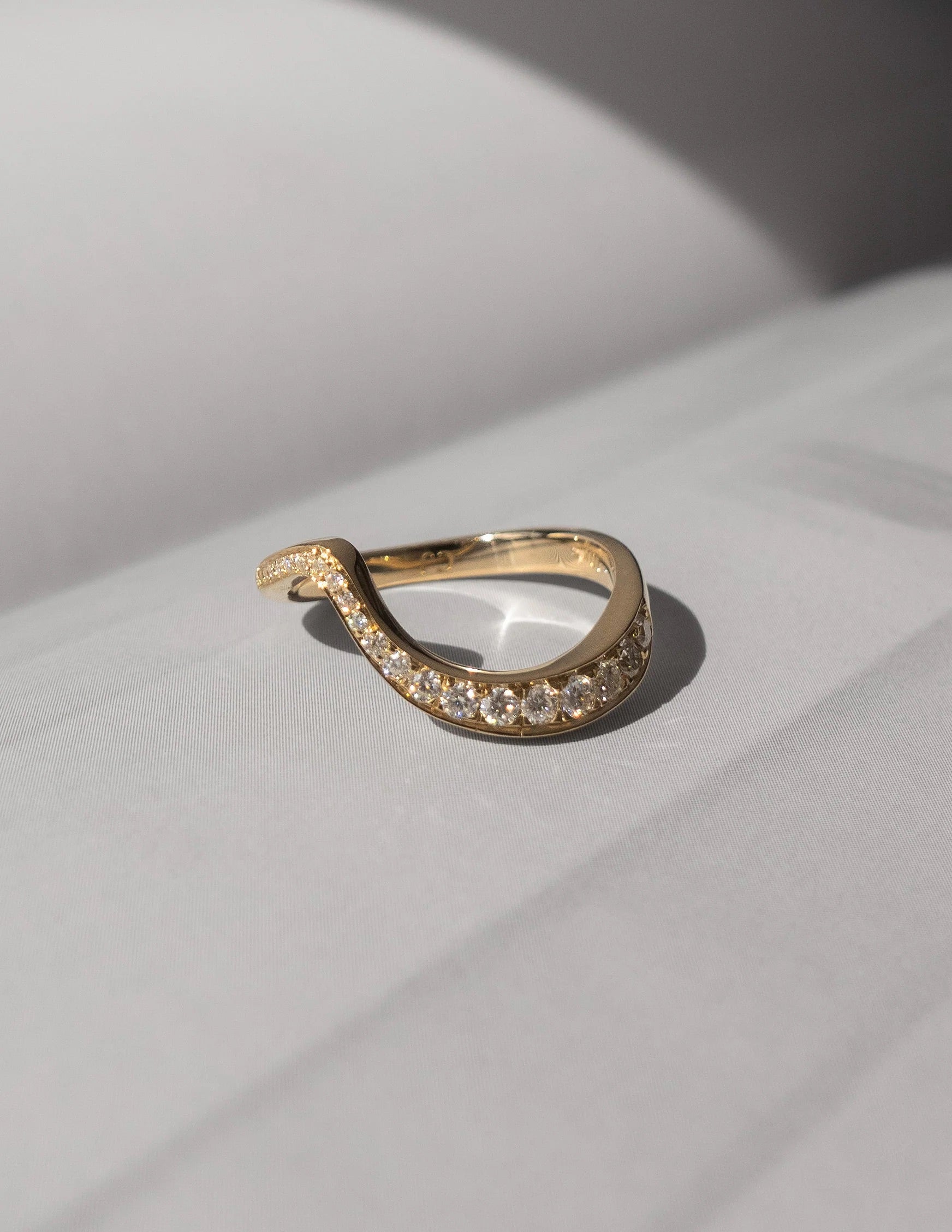 Dome Figure Pave Zircon Ring - ARTSY SILVER