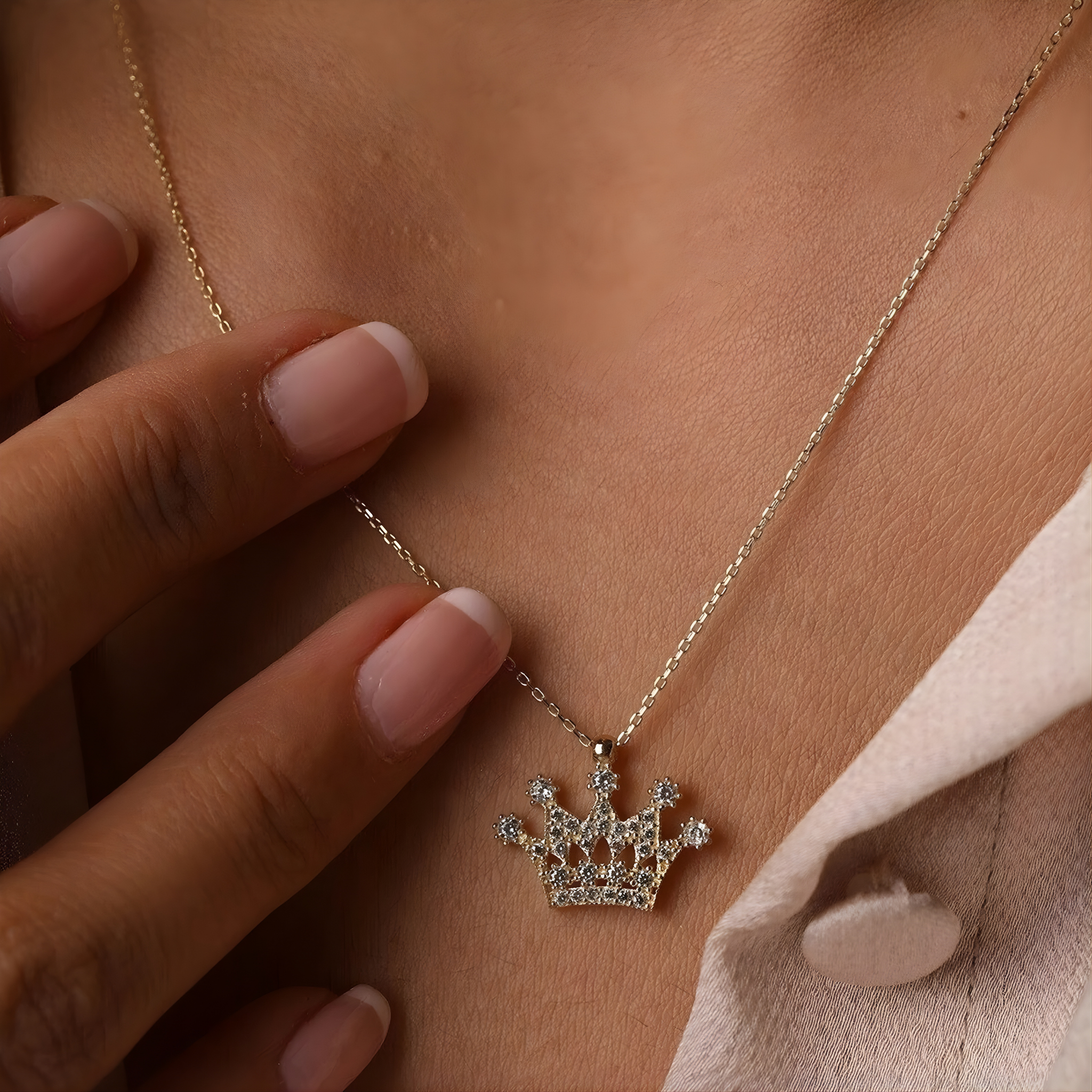 Crown Vintage Necklace