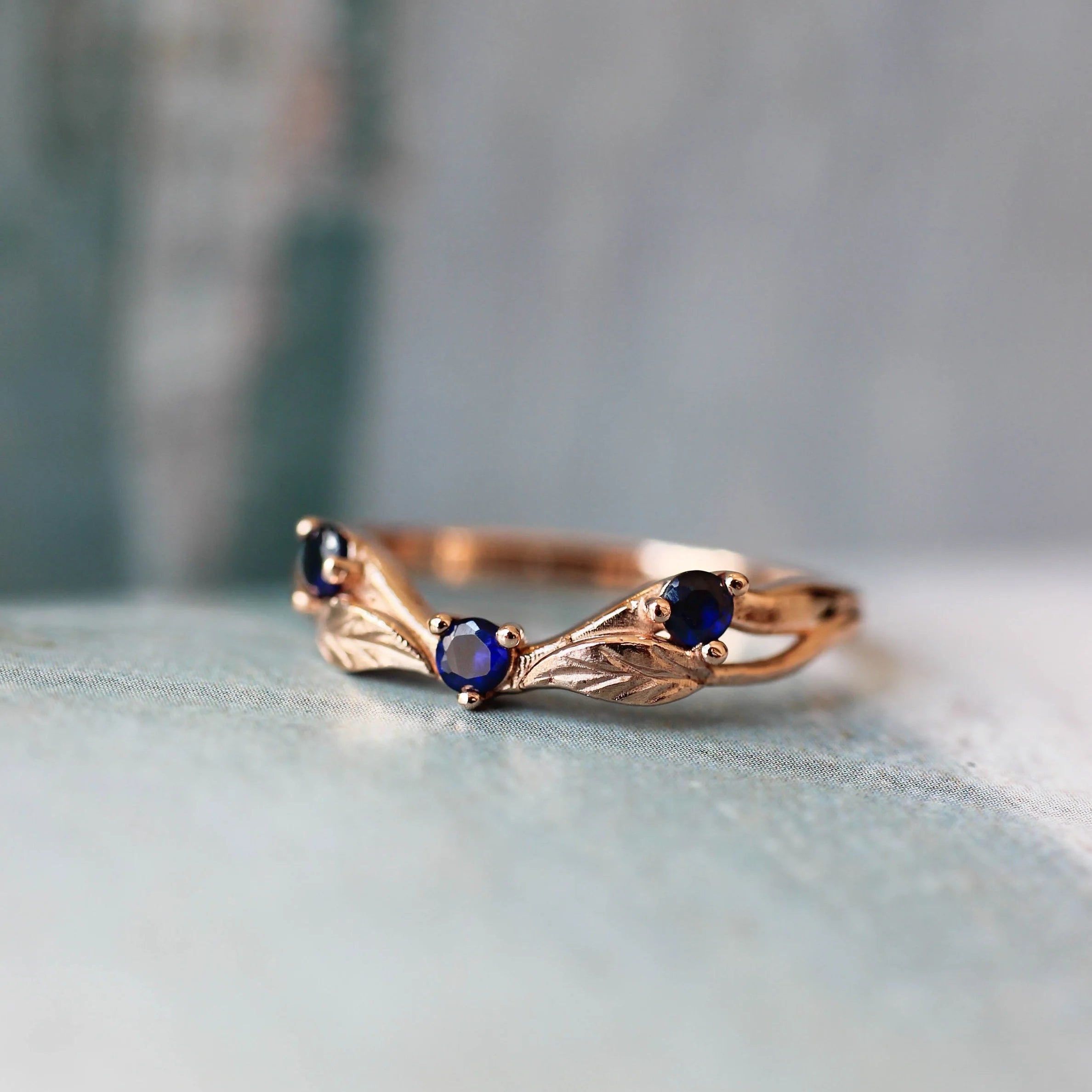 Curved Blue Sapphire Stone Band - ARTSY SILVER