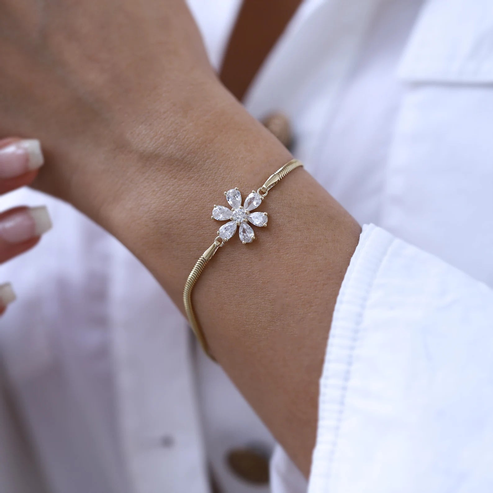 Daisy- Snake -Chain -Bracelet