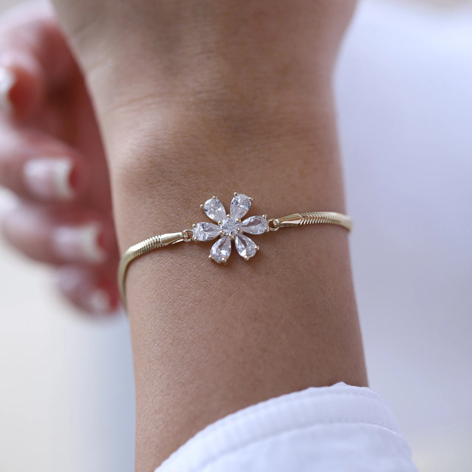 Daisy- Snake -Chain -Bracelet