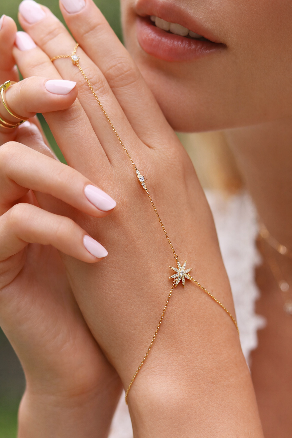 <tc> سوار يد مطلي بالذهب Dazzle Diva</tc>