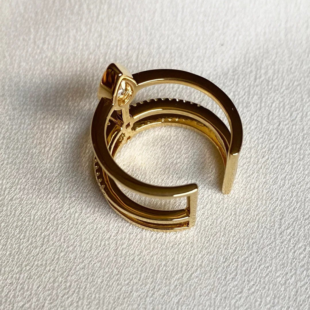 Confident Spark Zircon Ring - ARTSY SILVER