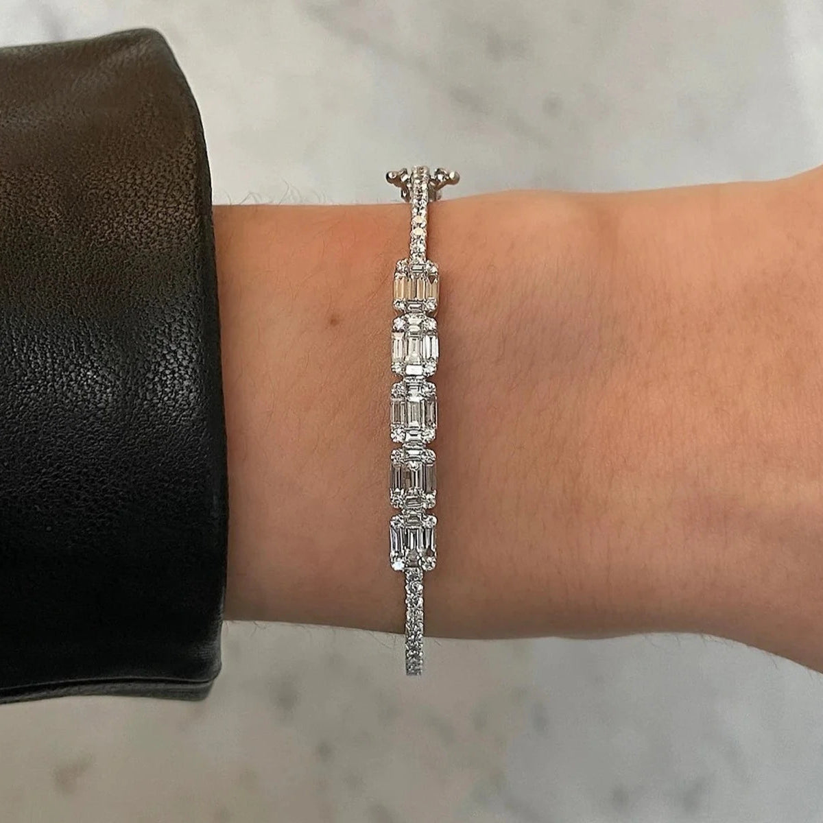 Emerald Illusion Bangle - ARTSY SILVER