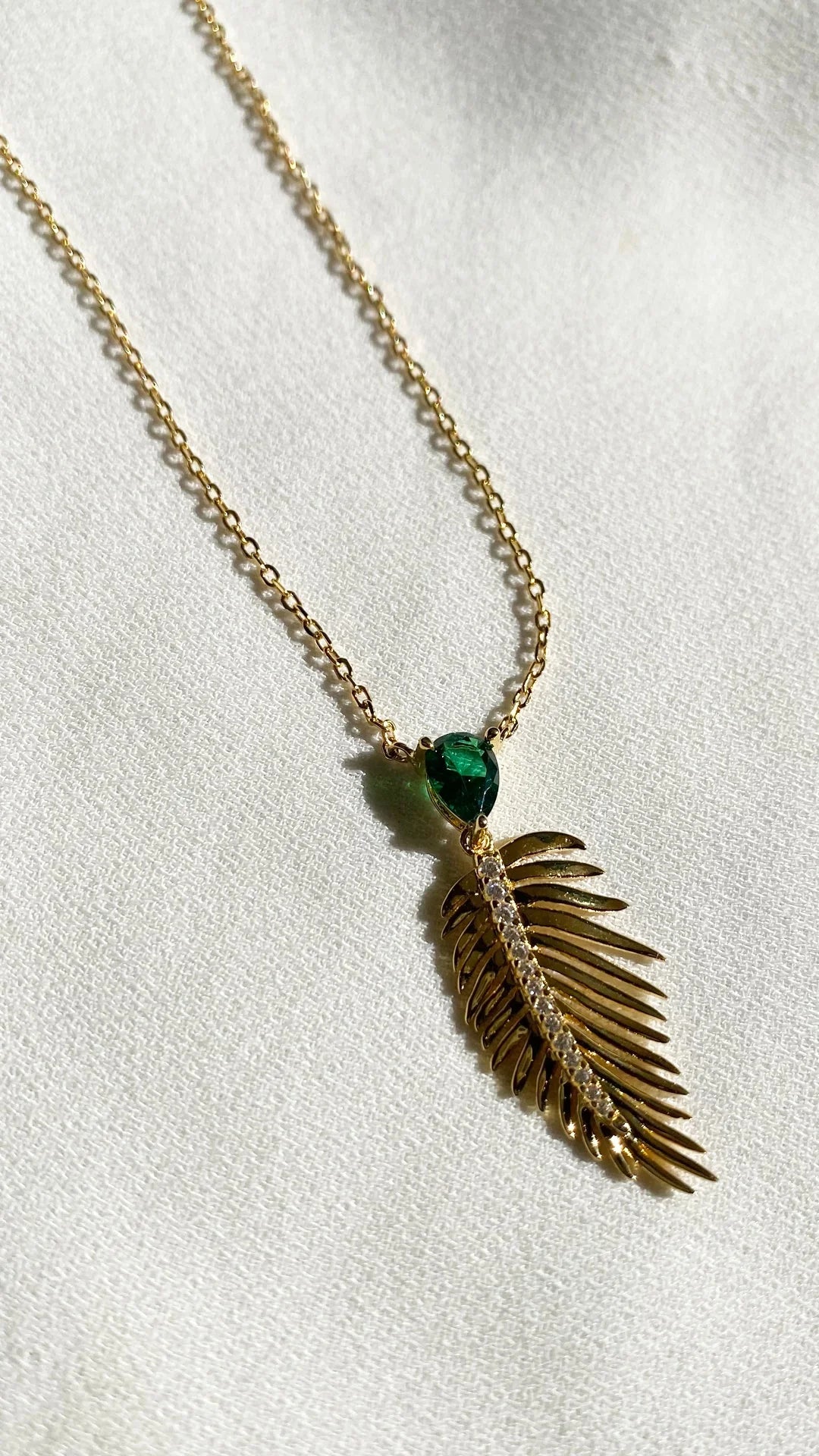 Palma Emerald Stone Necklace - ARTSY SILVER