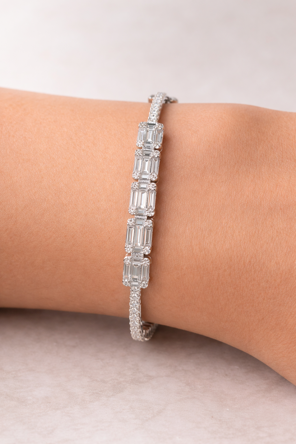 Emerald Illusion Bangle - ARTSY SILVER