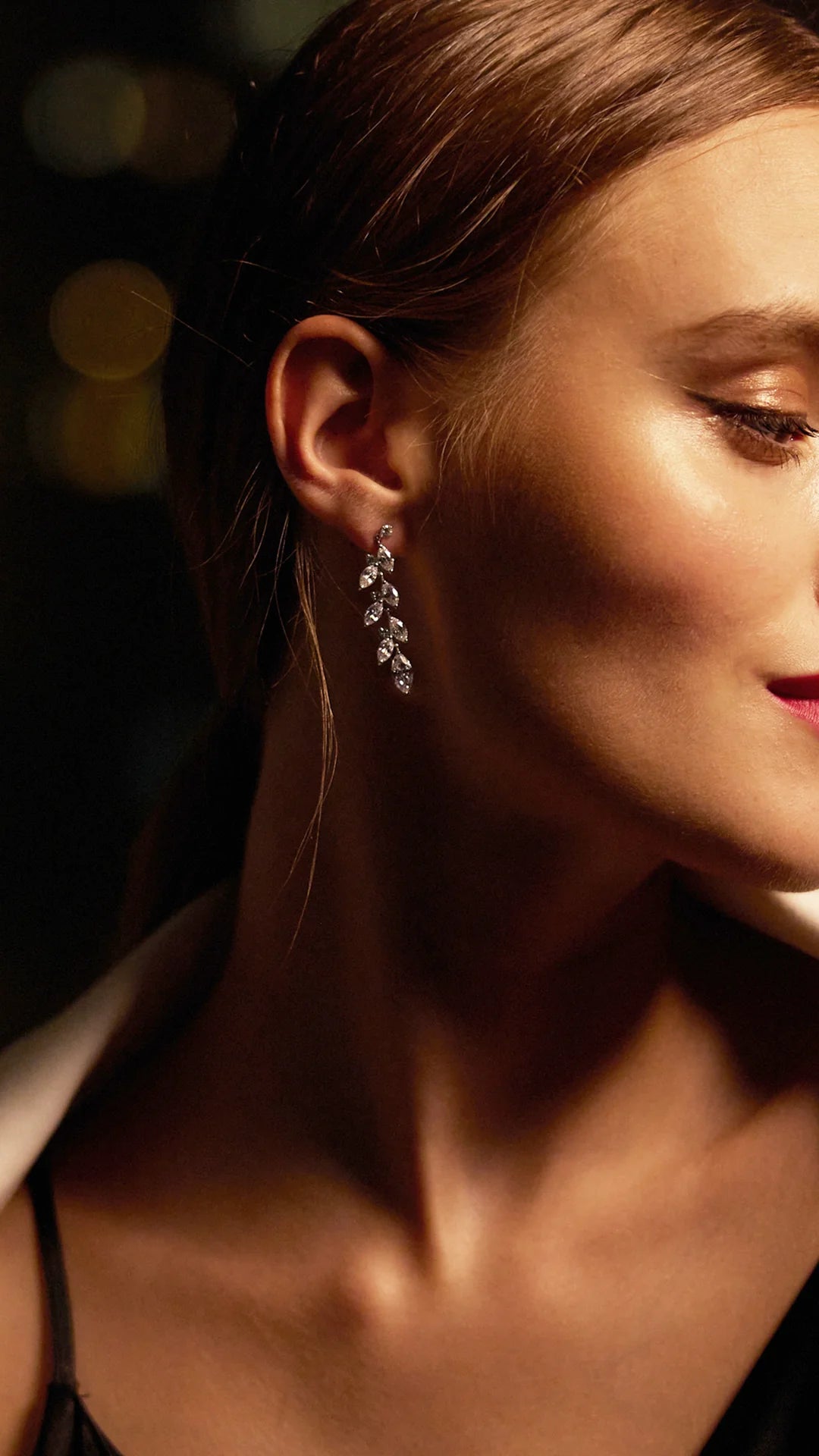 Enchanted White Zircon Earrings - ARTSY SILVER