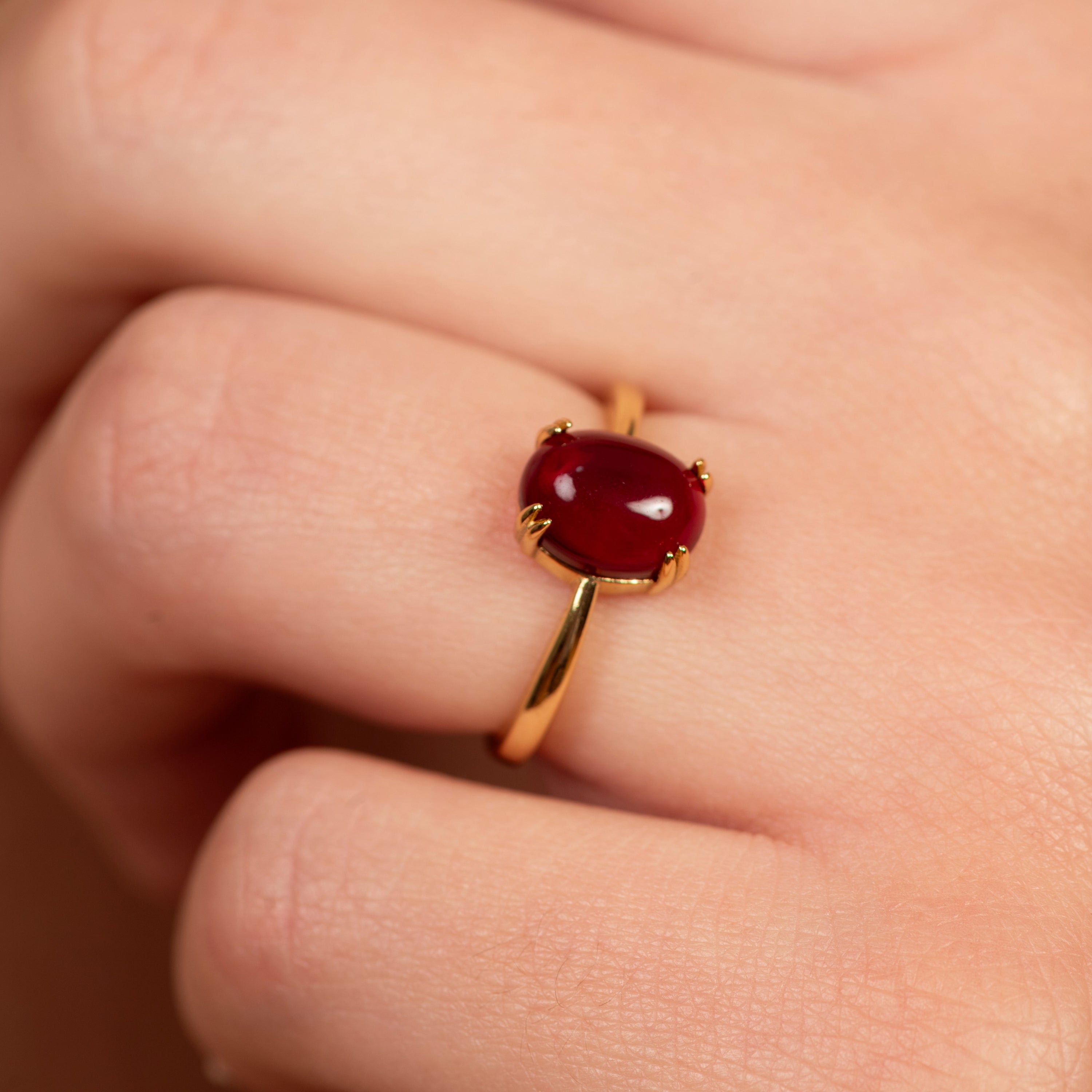 خاتم كابوشون روبي لامع لامعة