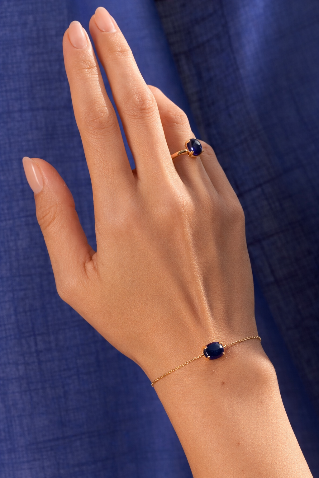 Glossy Cabochon Blue Bracelet