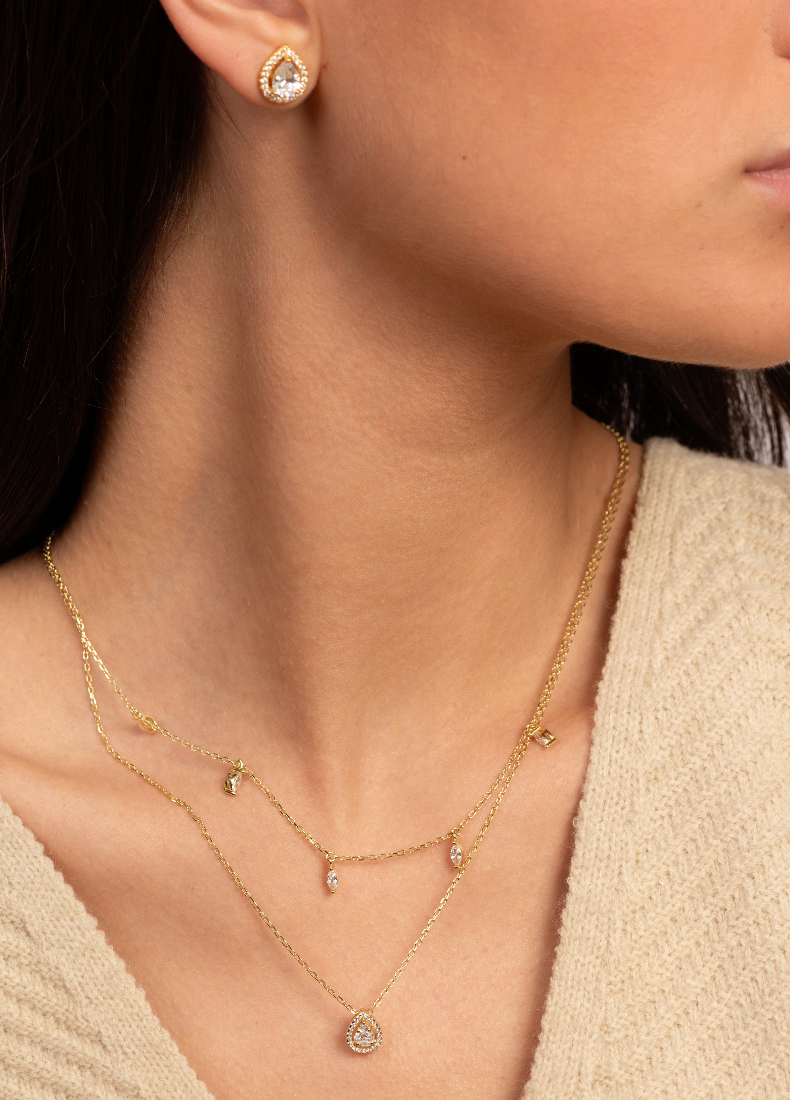 Layered & Shiny Necklace And Earring Set