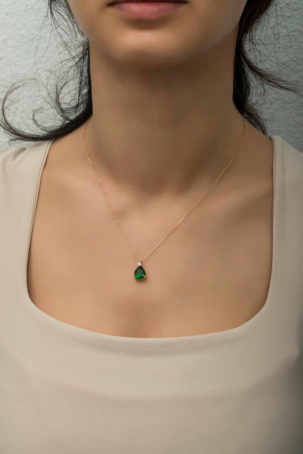 Green drop zircon stone necklace