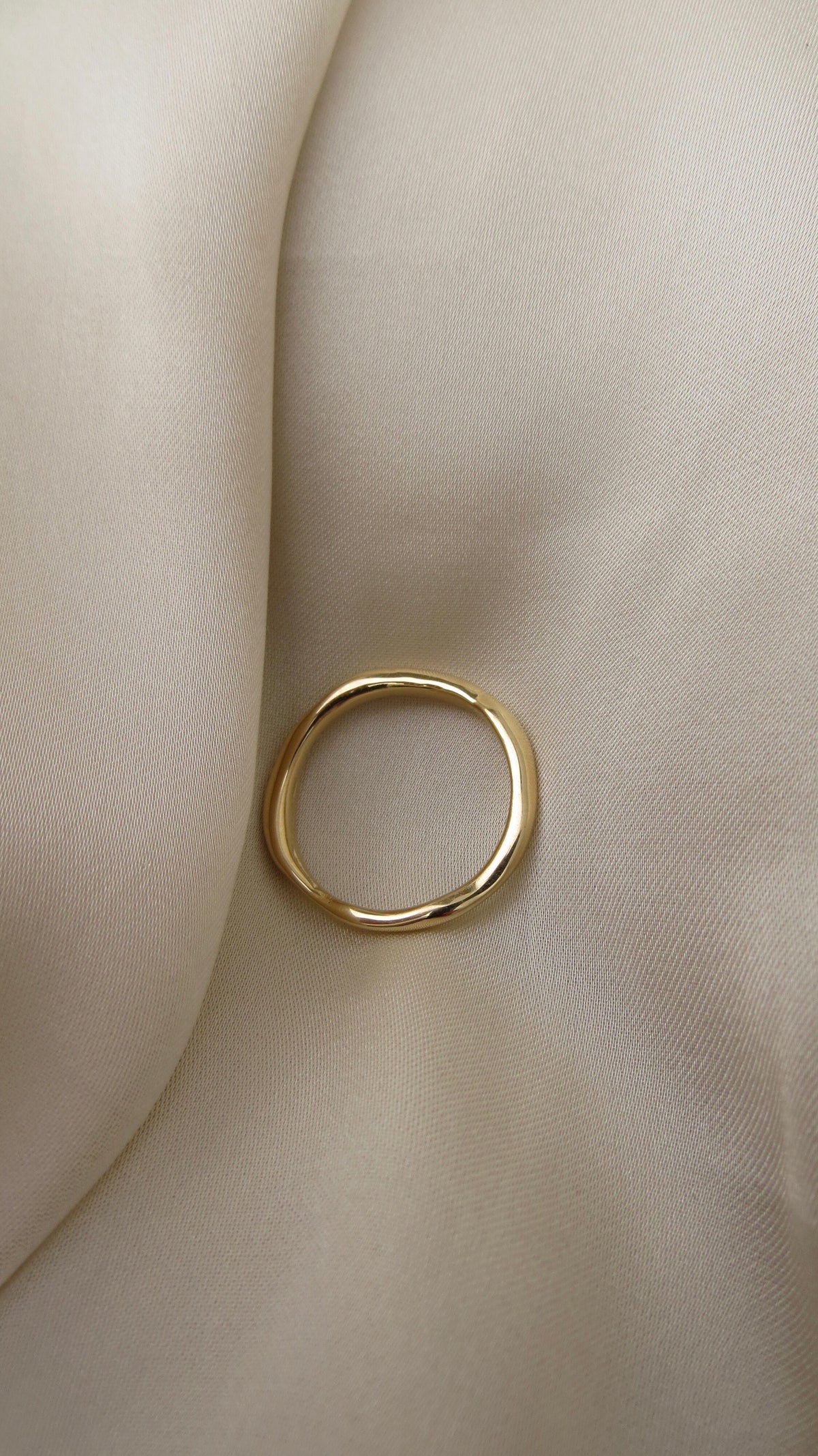 Irregular band