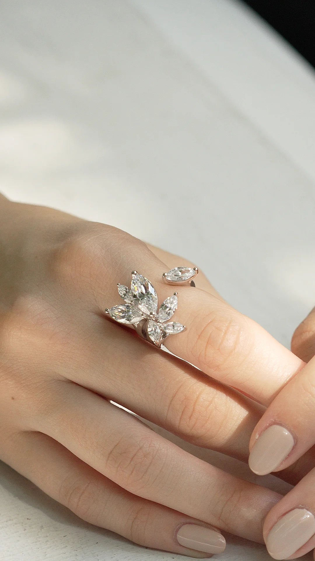 La Bella Silver Zircon Ring - ARTSY SILVER