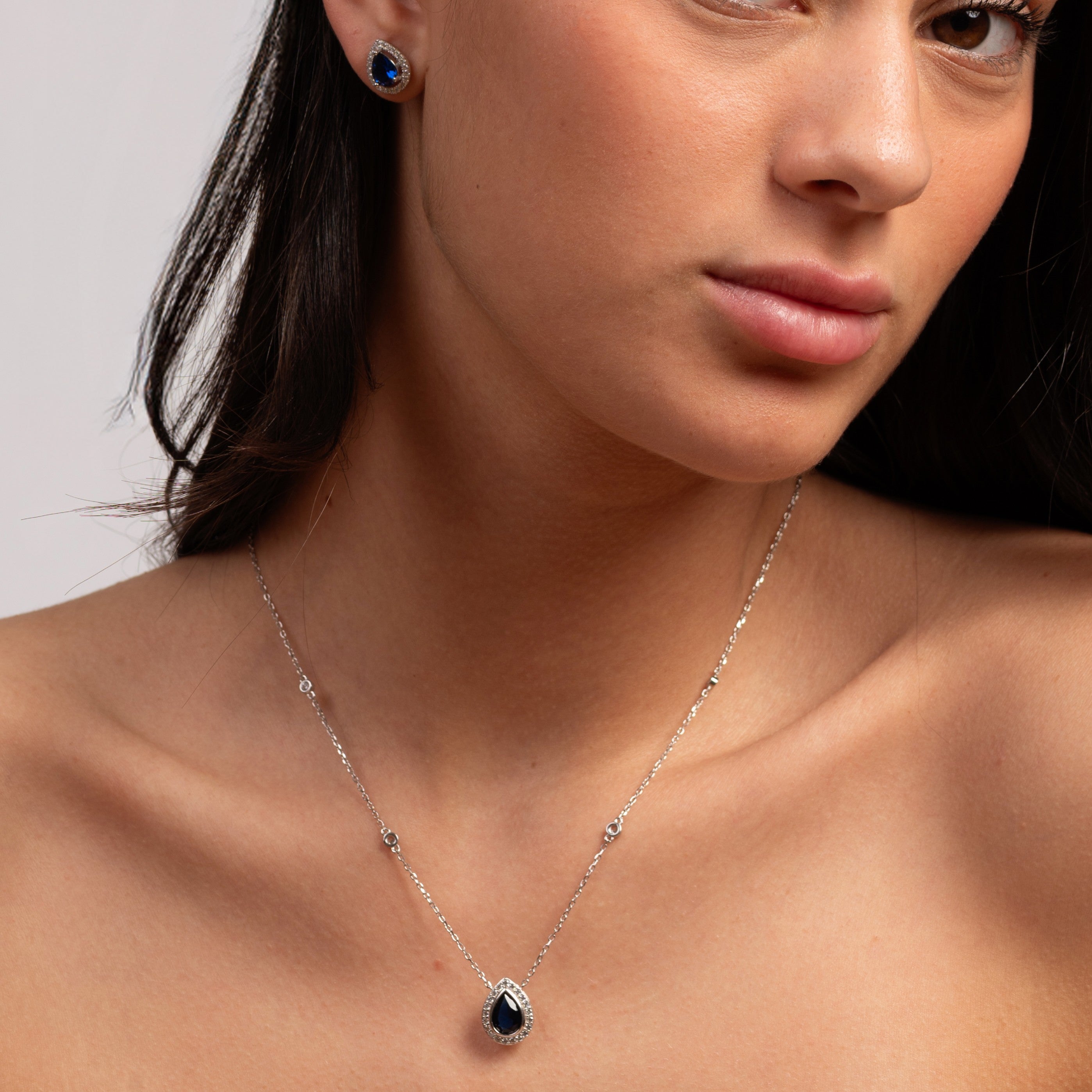 Lady Diana Blue Sapphire Necklace & Earring Set