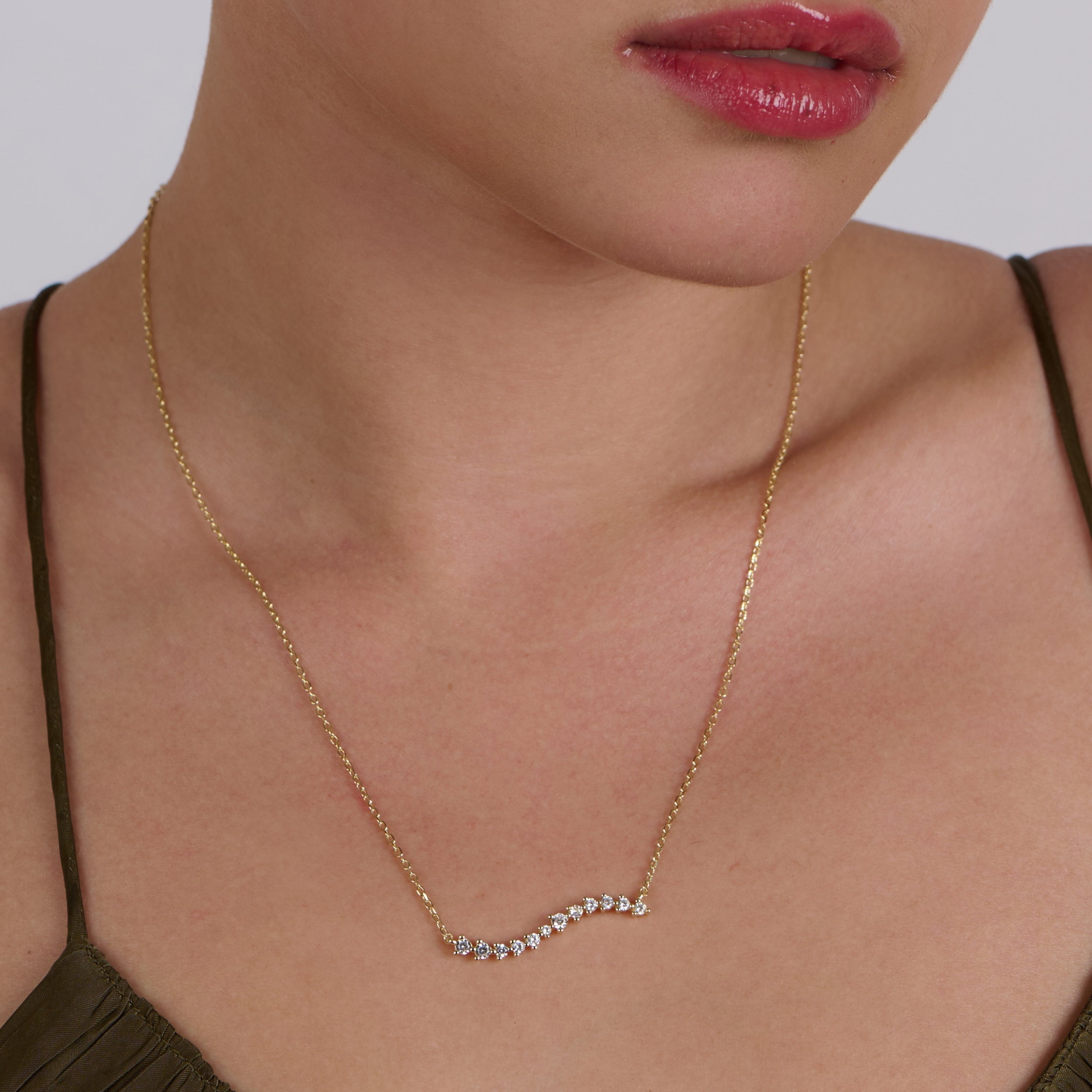 Lowa White Zircon Necklace
