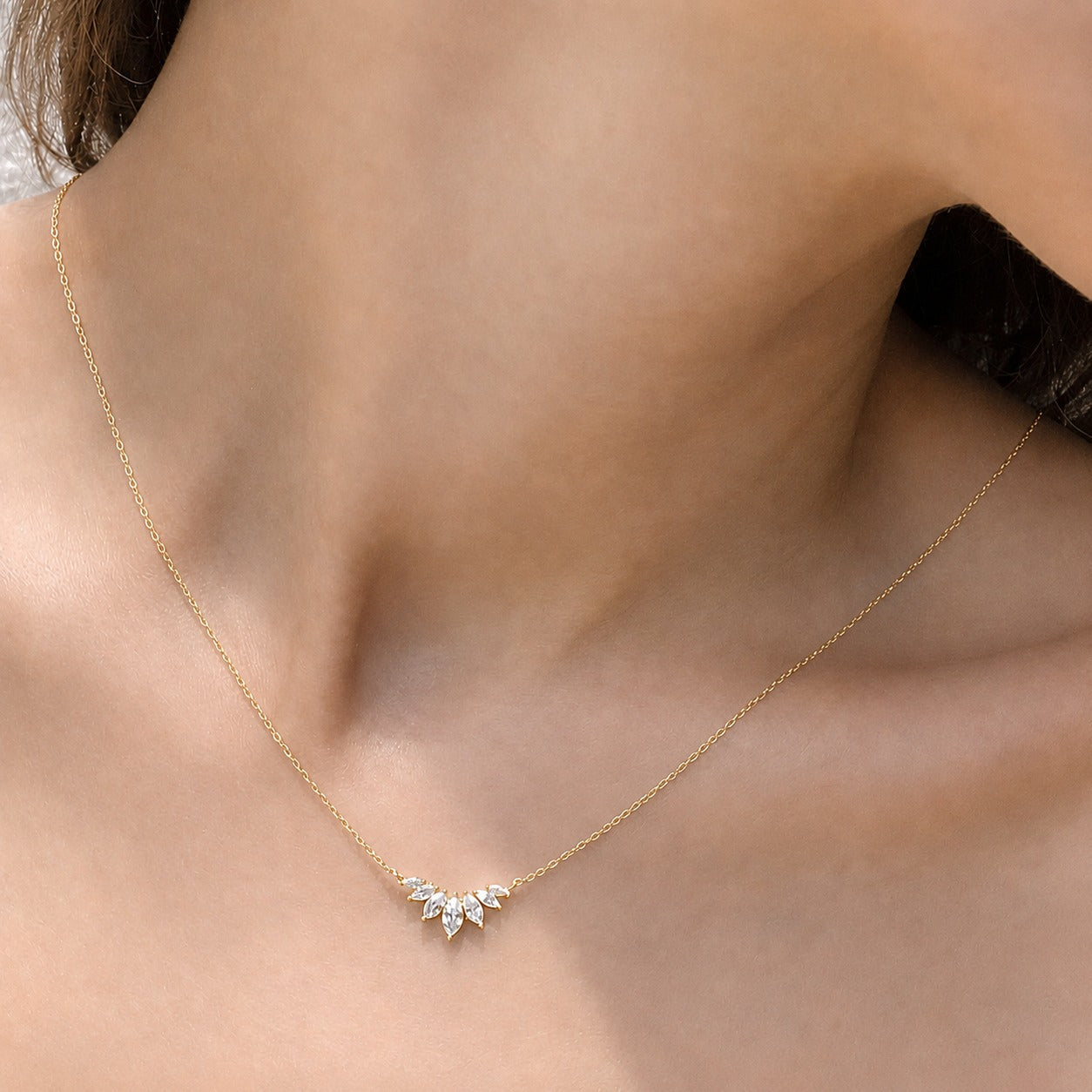 woman's Necklace Silver  with White Zircon Stone - ARTSY SILVER 