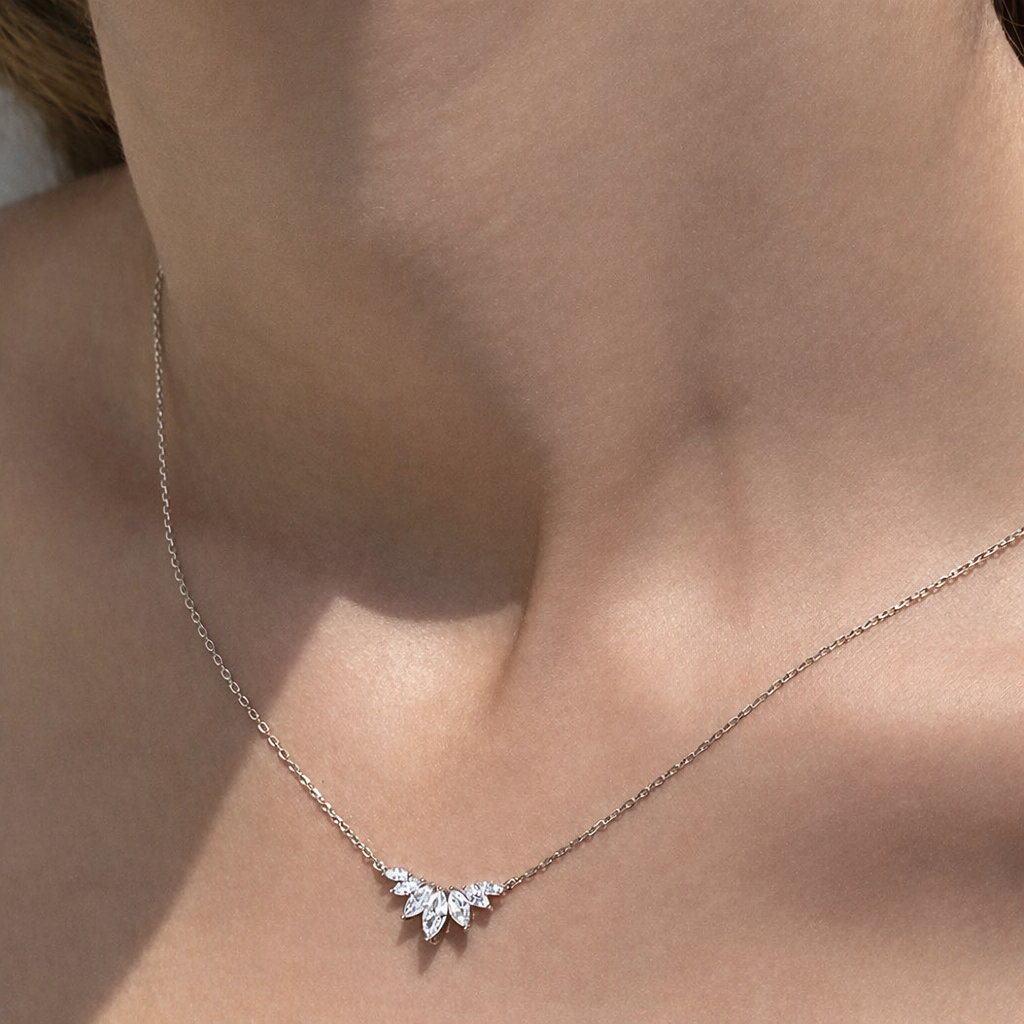 قلادة ماركيز الفضية