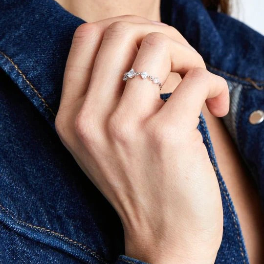 Multi Zircon Chain Ring Silver - ARTSY SILVER