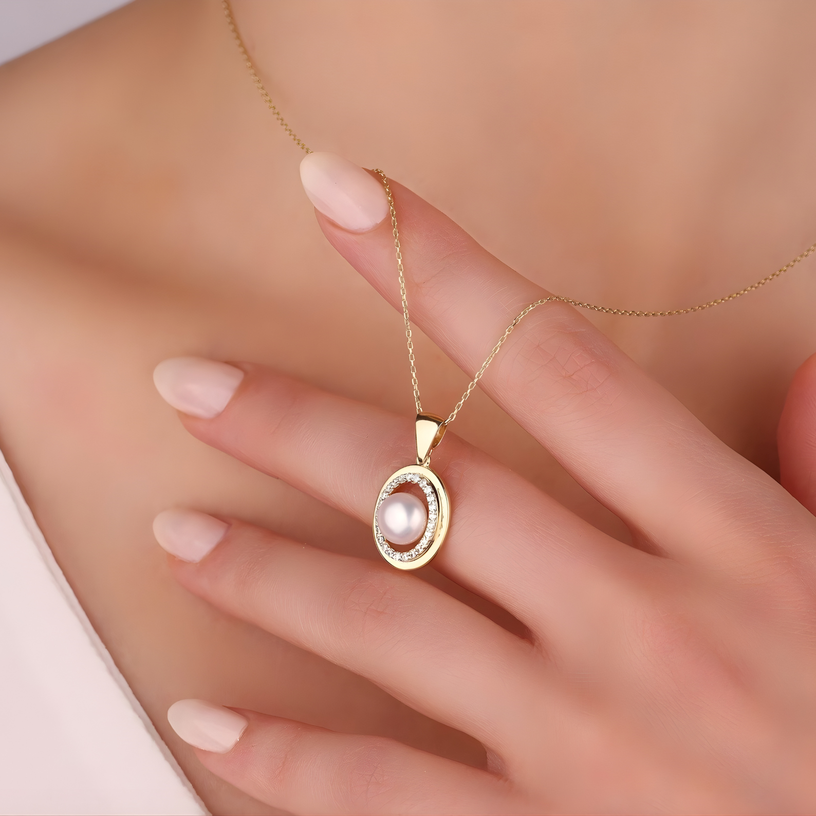 Oval Pearl Necklace