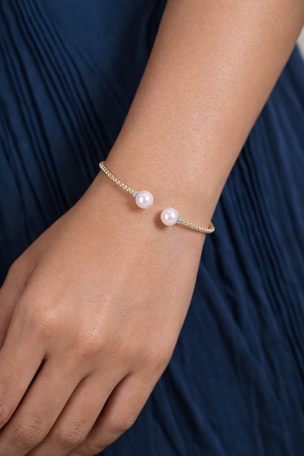 Pearl Pop Open Bangle - ARTSY SILVER