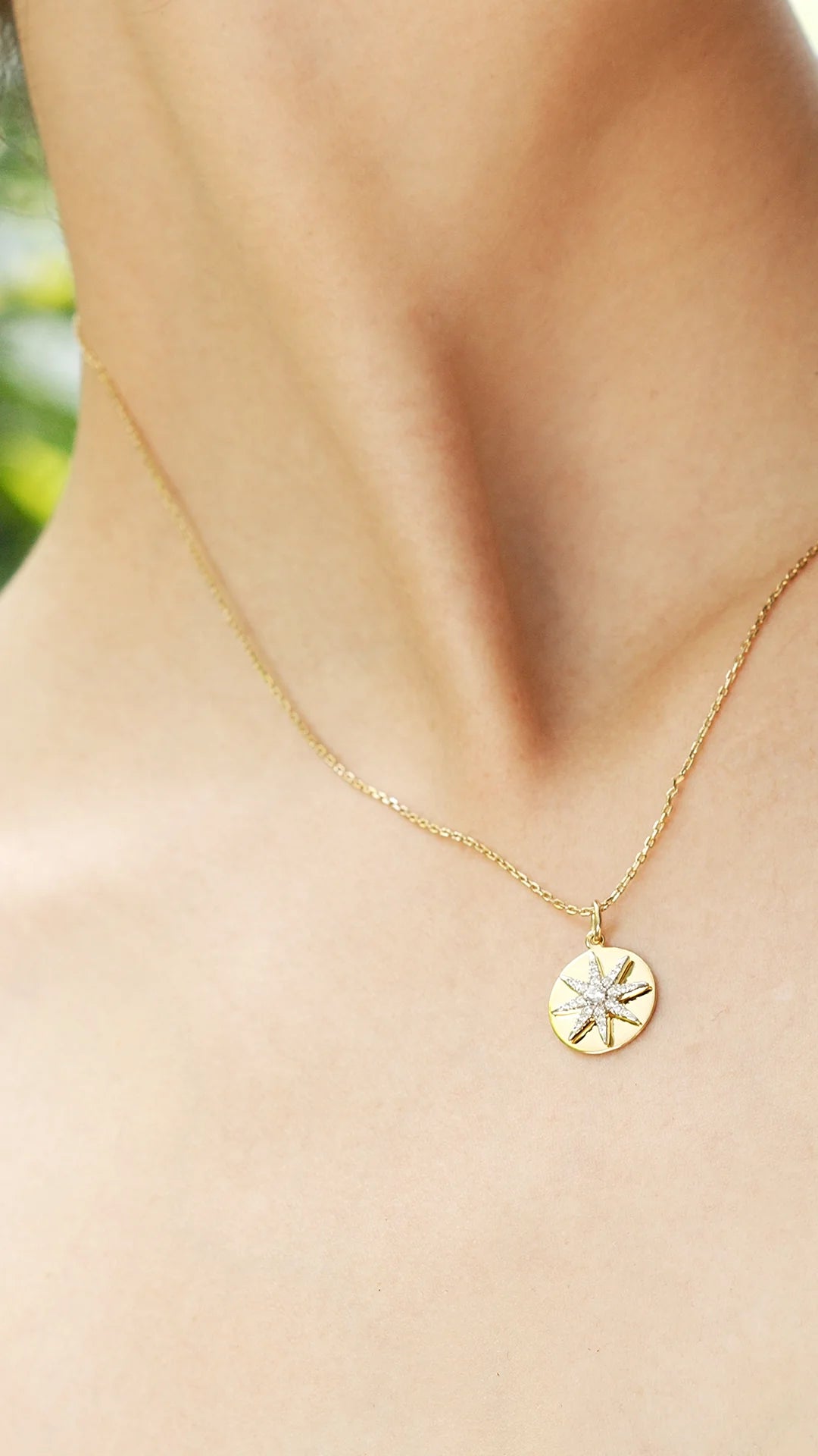 Pole Star Round necklace gold plating