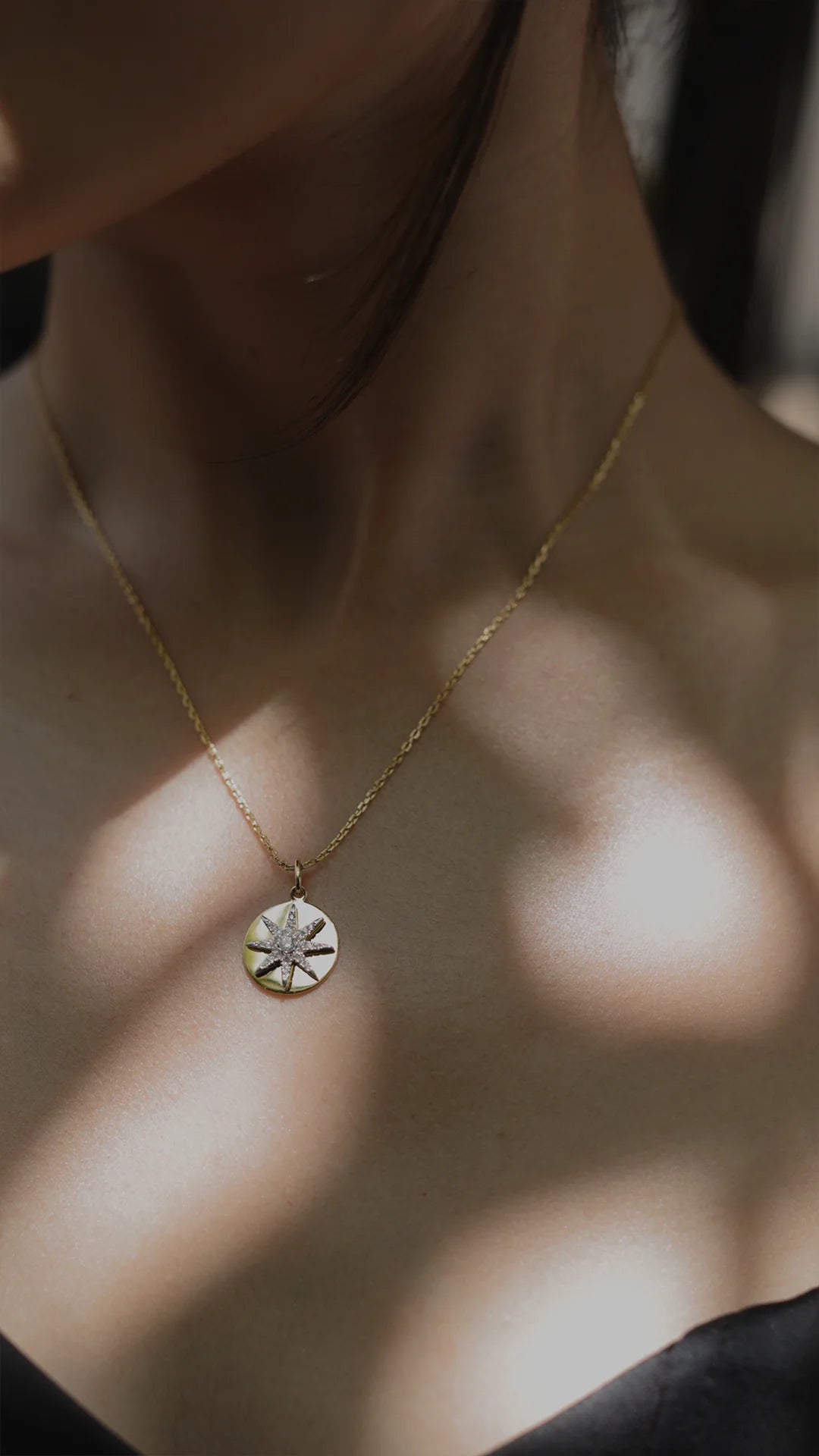 Pole Star Round necklace gold plating