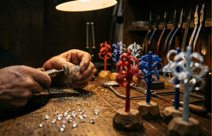 JEWELRY REPAIR SERVICE I ARTSY SILVER 