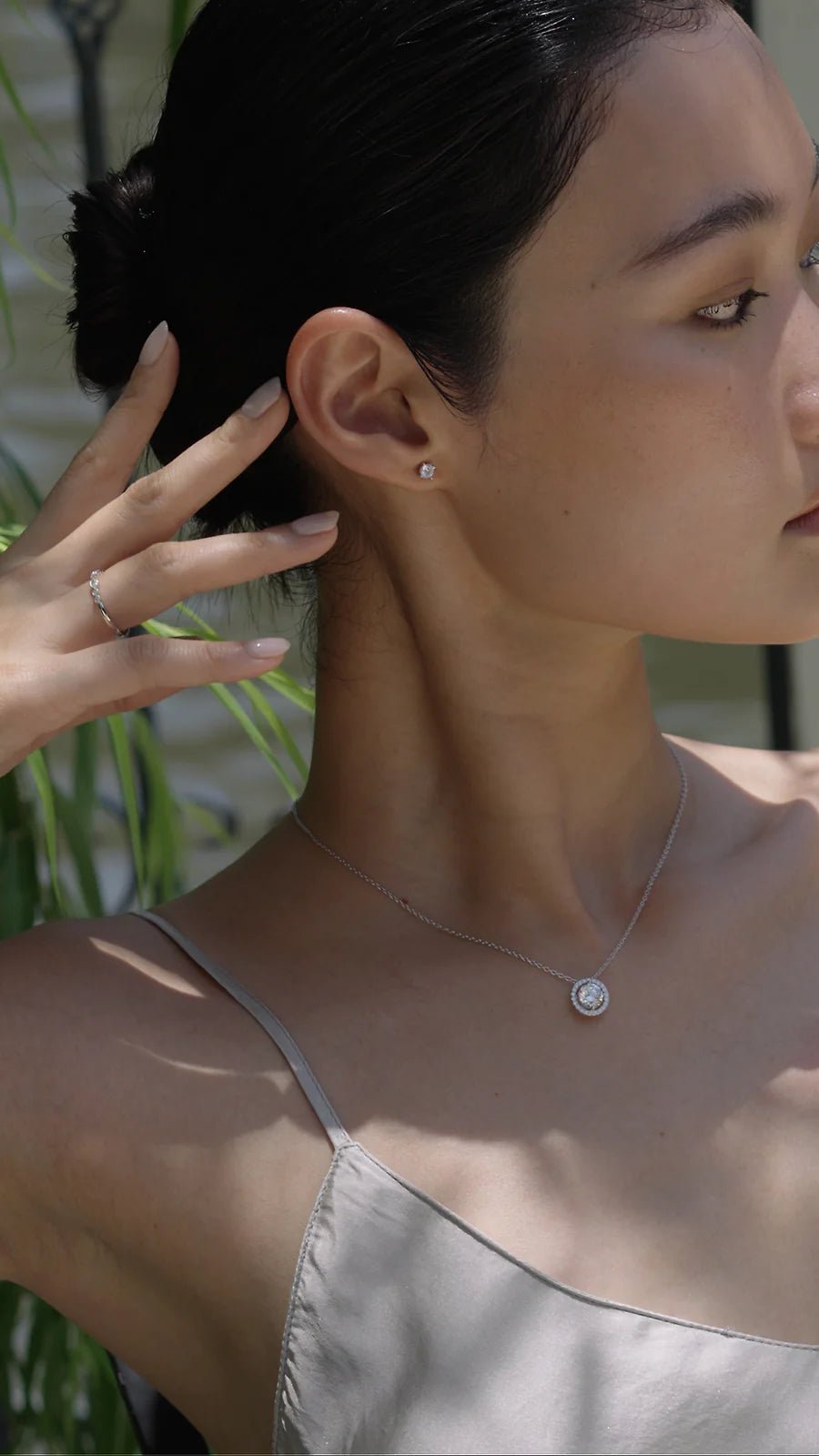 Round Zircon Solitaire Necklace - ARTSY SILVER