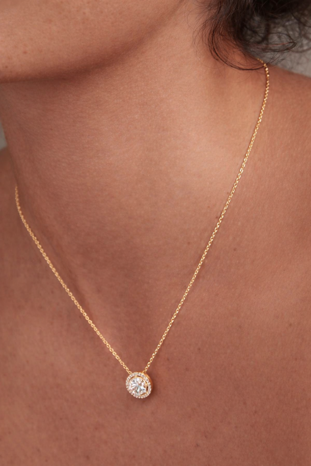 Round Zircon Stones Necklace Gold Plating