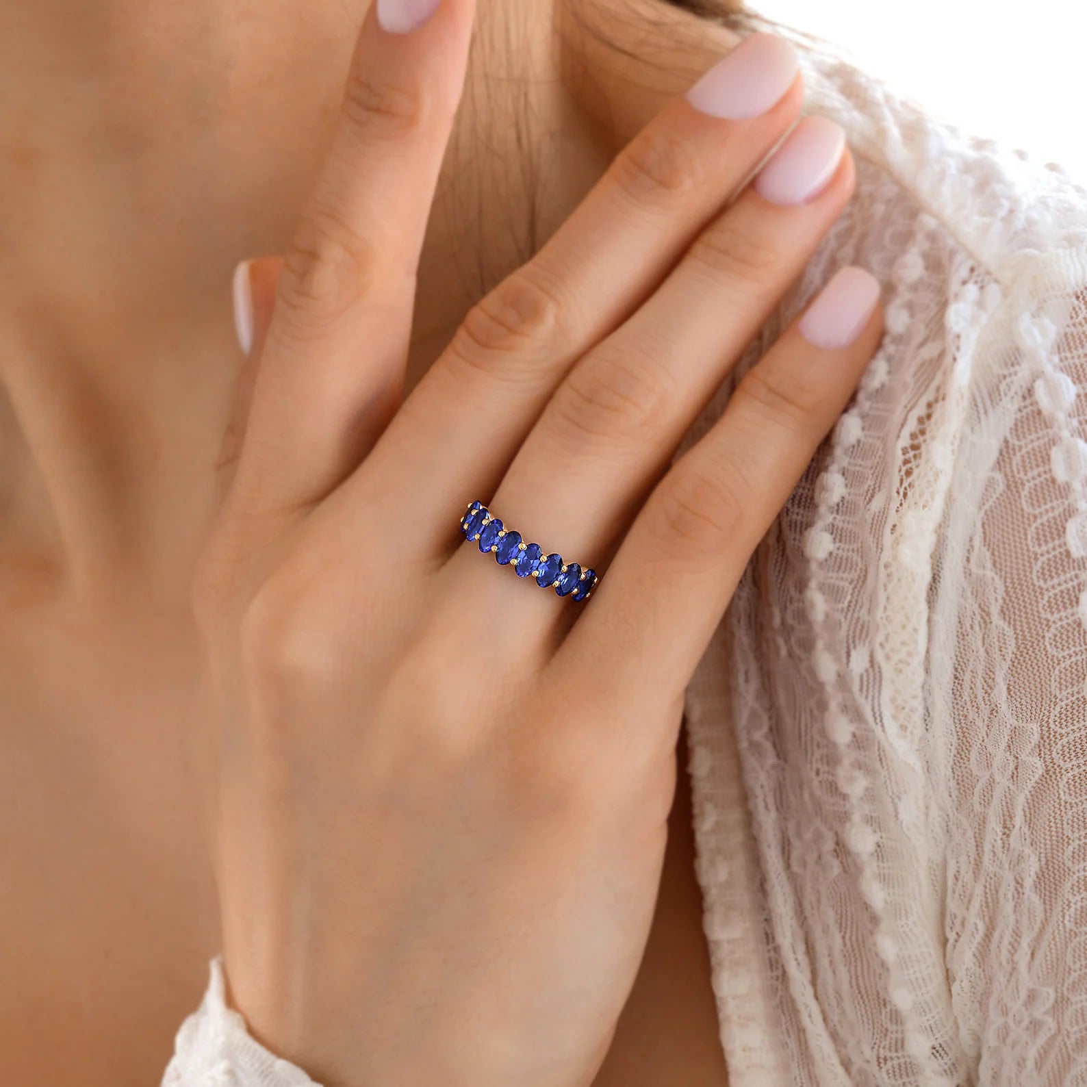 Blue paradise Sapphire Band - ARTSY SILVER