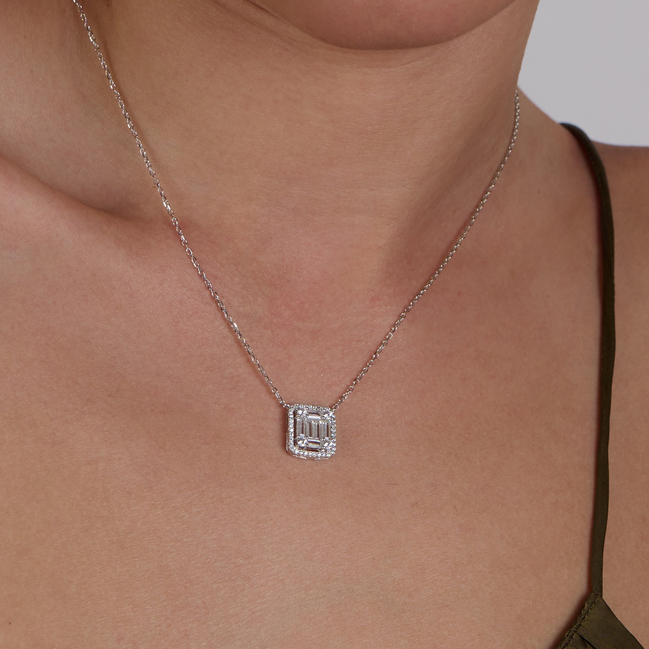 Silver Woman's Necklace with white Zircon - ARTSY SILVER 